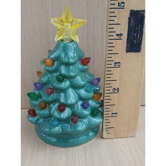 Mini Ceramic Christmas Tree with Lights & Star - small flaw - battery operated - Picture 11 of 14